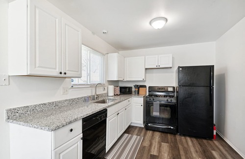 Warren House | 3 Bedroom Urban Retreat close to Downtown