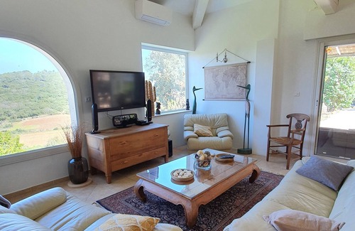 Flassans-sur-Issole House | 3 bedroom villa with its dominant view