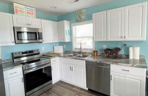 Ocean City Beach Villa | 3-bedroom villa in charming North Topsail Beach with WiFi, AC Ocean front view