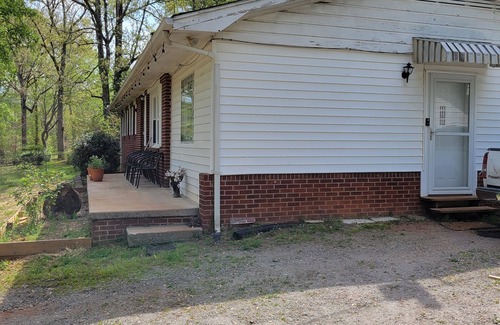 Forest City House | 3-bedroom vacation home just 10 minutes from Forest City