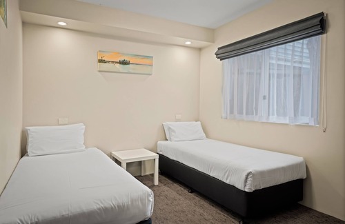 Broadwater Resort | 3-Bedroom Villa at Broadwater Resort (pet friendly)