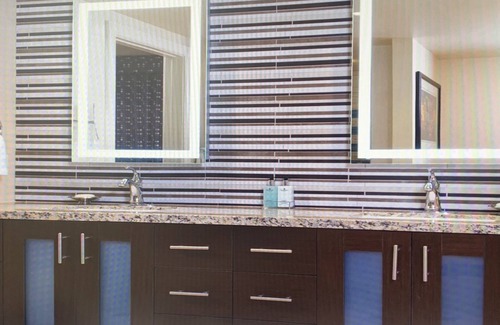 Las Vegas Apartment | 3 bedroom villa for Las Vegas F1 race! Located on race course.