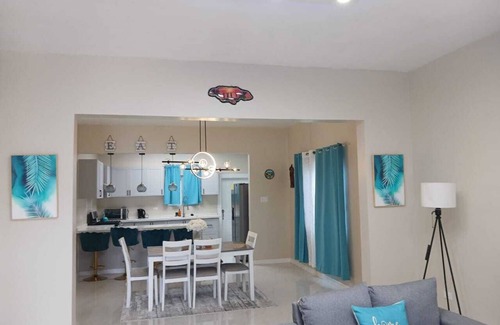Little London Villa | 3-bedroom villa in peaceful Little London with WiFi, AC. Enjoy