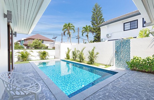 Koh Kaew Villa | 3-bedroom villa in amazing Mueang Phuket with AC, swimming pool