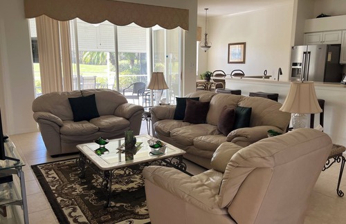 Heritage Palms Villa | 3-bedroom villa in delightful Fort Myers with WiFi, AC, fitness room