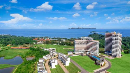 Batam Villa | 3 bedroom villa in the middle of golf course Nongsa,nuvasa Bay