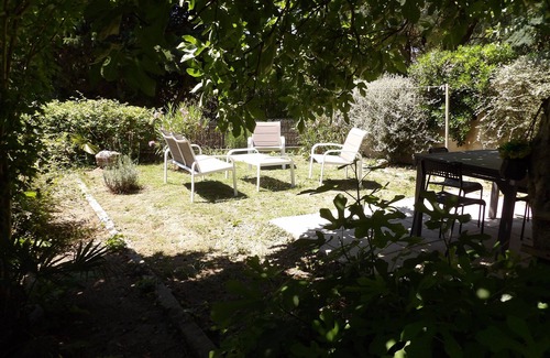 Montreal House | 3-bedroom village house, garden, terrace. Ideal for families and friends!