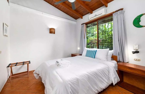 Tamarindo Hotel | 3 Bedrooms 2 bathrooms Family Suite at Hotel Bahia Esmeralda