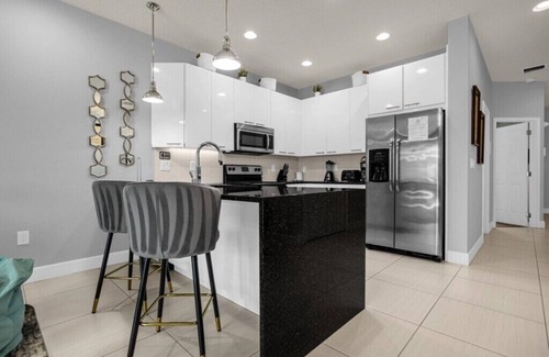 Four Corners House | 3 Bedrooms/3 Bathroom The Retreat (1523 RC)