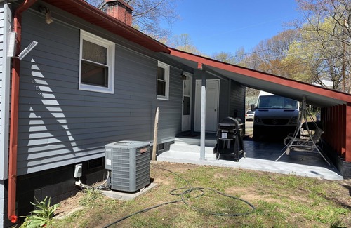 Winston - Salem House | 3 bedrooms 7min from downtown, college and hospital