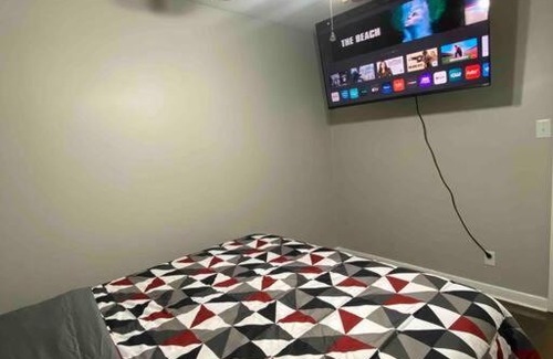 Winston - Salem House | 3 bedrooms close to downtown, Hospital & college