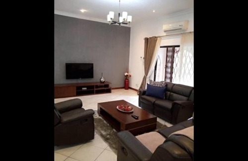 Lusaka House | 3 bedrooms exclusive house in Northmead