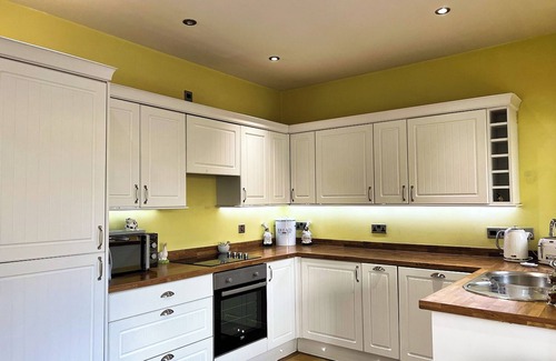 Norham Cottage | 3 Bedrooms - 2 Bath Rooms - Dog Friendly - Beach