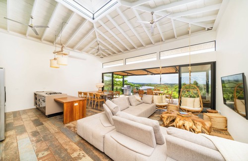 Rio Seco House | 3 bedrooms Ocean View Home in Playa Grande