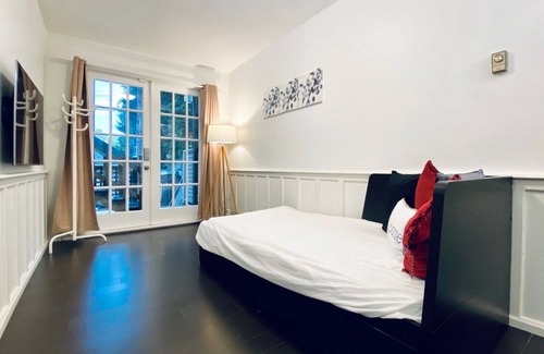 Shaughnessy Apartment | 3 Bedrooms, UBC, New Renovated, Millions$$Home, Full Private, Main Floor