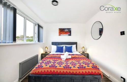 Oldbury House | 3 Bedrooms Urban Oasis for Contractors and Families by Coraxe Short Stays