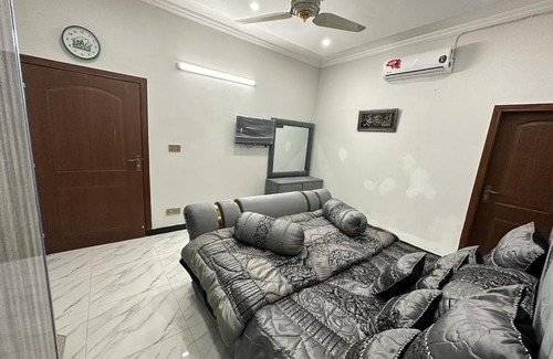 E-11 Sector Villa | 3 bedrooms VIP Villa House