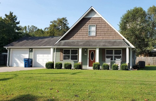 Albertville House | 3 bedrooms -walk to SMPA