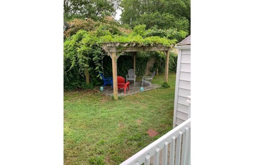 Bayview House | 3 blocks from the beach! 3 BR w/fenced backyard
