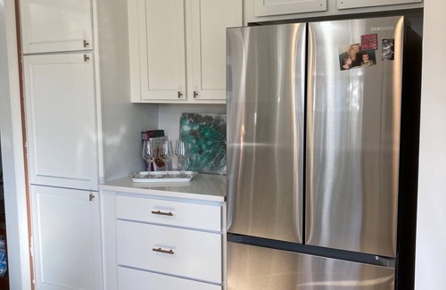 Cary House | 3 Blocks to Downtown Cary Park, Library, Breweries! Bright Modern Clean Home!
