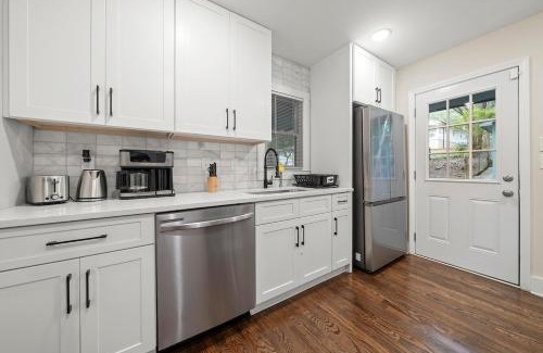 East Point House | 3 BR 12 Mins from Atl Airport & Near Downtown