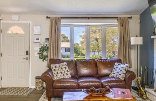 Tobyhanna House | 3 BR 2 BA Modern home with private hot tub, fire pit and lake view, Dogs ok!