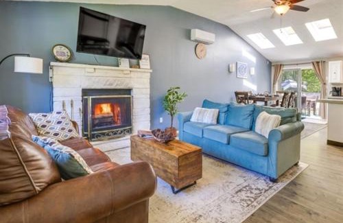 Tobyhanna House | 3 BR 2 BA Modern home with private hot tub, fire pit and lake view, Dogs ok!