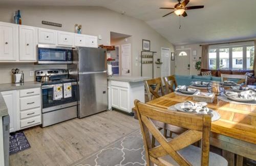 Tobyhanna House | 3 BR 2 BA Modern home with private hot tub, fire pit and lake view, Dogs ok!