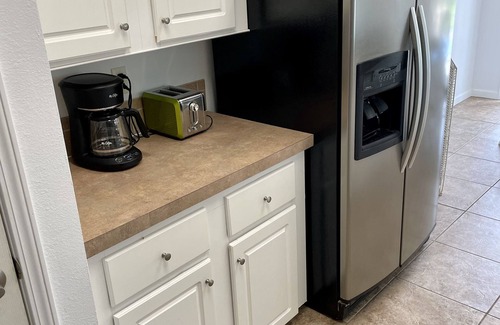 Palmetto House | 3 BR 2 BA newly remodeled house w/nearby beaches, parks, shopping and nightlife