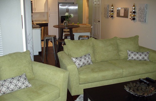 San Antonio House | 3 BR/2BA & 2 Spacious LR/Dining Room-Open Floorplan house. Quiet neighborhood