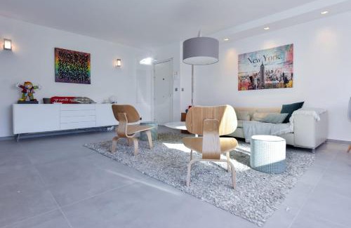 Pointe Croisette Apartment | 3-Br Apartment 3 minutes to the Croisette