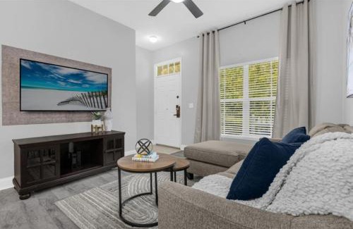 Venetian Bay Villages House | 3-BR Condo BBQ Heated Pool Near DisneyMalls