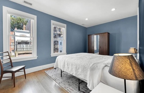 Eckington House | 3-BR DC Townhome Getaway Close to It All