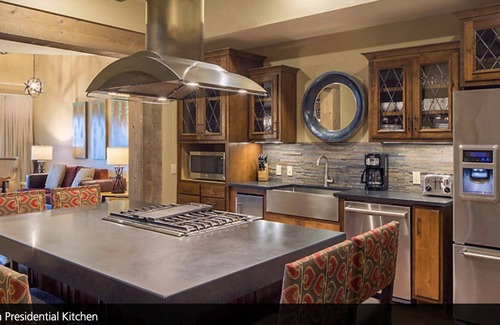 Big Cedars Resort | 3 BR Presidential Suite, Lakeside Private Resort, Hollister MO