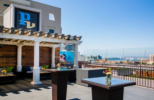 Little Italy Hotel | 3 Bright Modern Rooms Close to Zoo, Balboa Park and Downtown Attractions