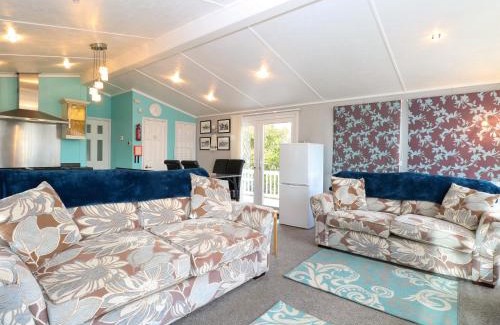 Hopton House | 3 Bure Close