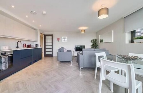 Coombe Hill Apartment | 3 Buttermere House - 2 bedroom apartment