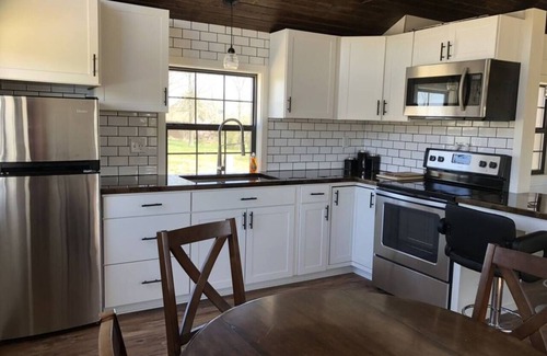 Marion Cabin | 3 Cabins | Pond | Near Lake Egypt | Sleep 13 Total