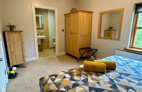 Enniskillen House | 3 Castle Hume Court Holiday House