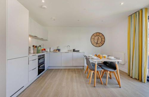 Mortehoe Apartment | 3 Challacombe - Luxury Apartment at Byron Woolacombe, only 4 minute walk to Woolacombe Beach!