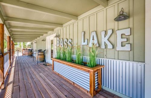 Bass Lake House | #3 Cottage Like Suite With Private Hot Tub