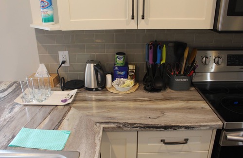 Welland House | 3 Cozy Queen Beds; 20 minutes from Niagara Falls