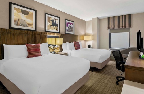 Downtown Baltimore Hotel | 3 Downtown Rooms | Short Drive to Baltimore Museum of Art and National Aquarium
