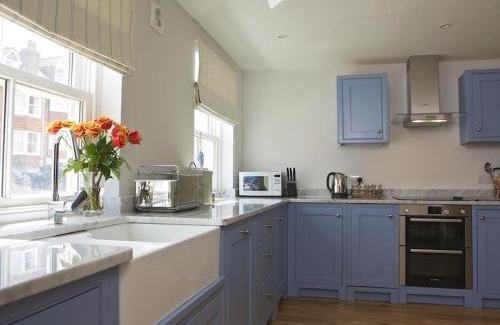 Salcombe House | 3 Eddystone Row
