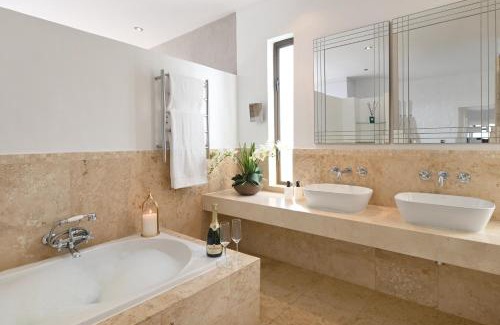 Camps Bay Villa | 3 Elements - Camps Bay Luxury Villa