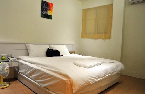 Nangan Bed & Breakfast | 3 Feet Cat