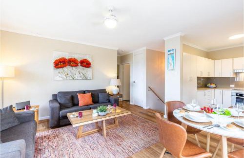 Fingal Bay Apartment | 3 Fingal Court