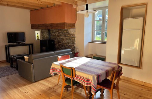 Beost House | 3* gîte "La maison Salanave" with garden and SPA Ossau valley mountain view