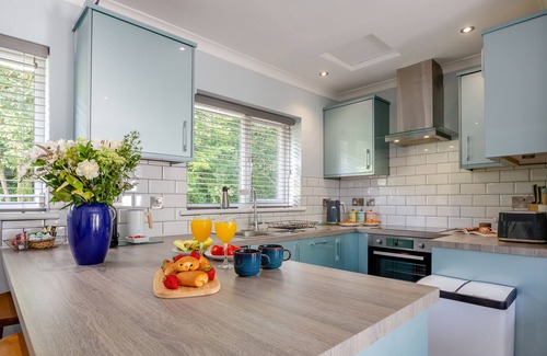 Llanbedrog House | 3 Glyn y Marian - Two Bedroom House, Sleeps 5