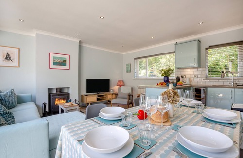 Llanbedrog House | 3 Glyn y Marian - Two Bedroom House, Sleeps 5